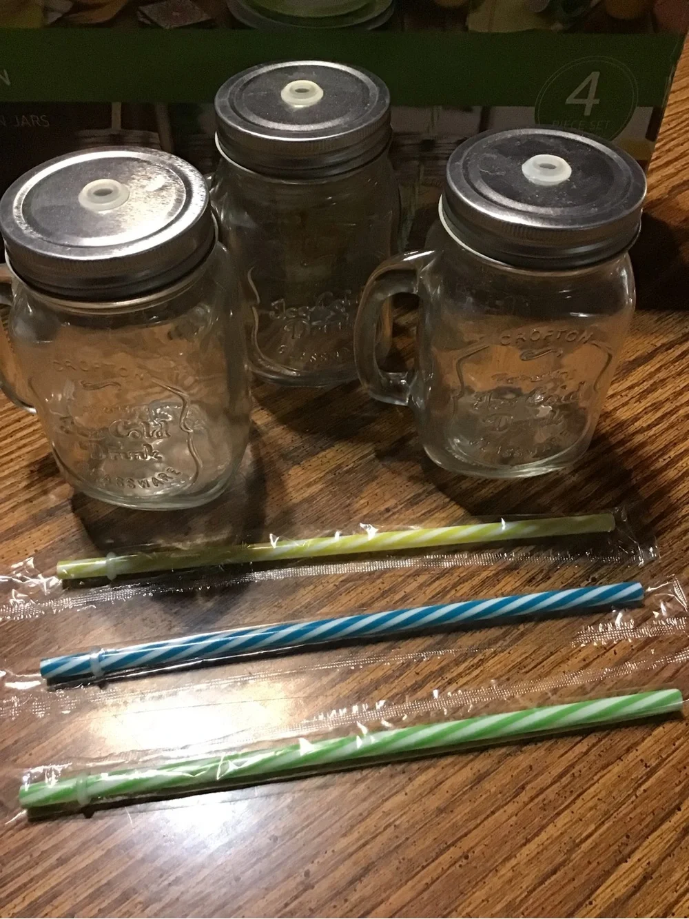 Mason Clear Glass Mug Jars with White Lids and Multi-Colored Straws